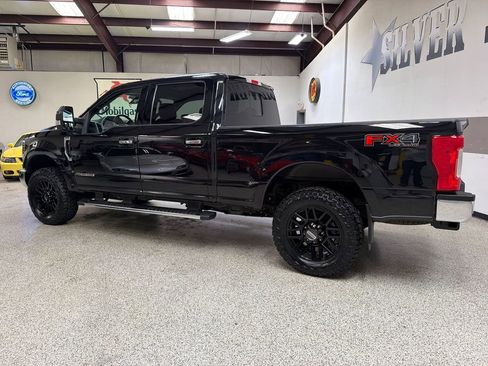 Used 2019 Ford F250 Lariat w/ Lariat Ultimate Package AWD/4WD image 6