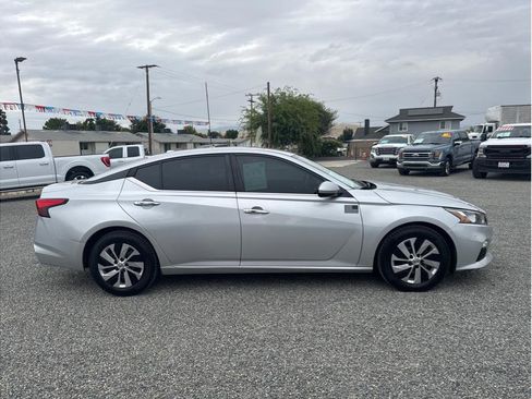Used 2020 Nissan Altima 2.5 S FWD image 4