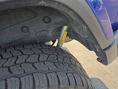Used 2018 Jeep Wrangler Unlimited Sahara AWD/4WD image 12