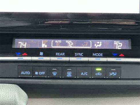 Used 2022 Toyota Sienna LE image 14