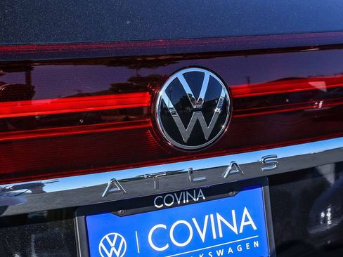 New 2026 Volkswagen Atlas Cross Sport SE image 11