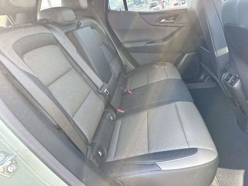 Certified 2025 Chevrolet Equinox LT w/ Convenience Package II image 9