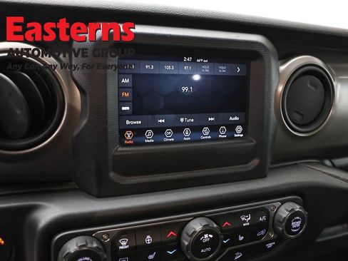 Used 2020 Jeep Wrangler Sport AWD/4WD image 19