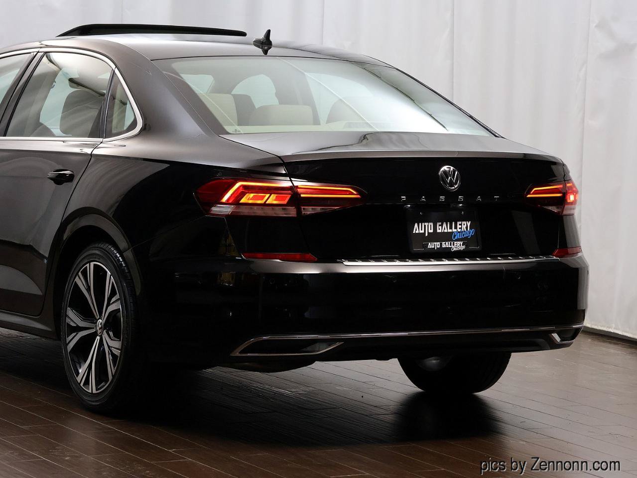 Used 2020 Volkswagen Passat 2.0T SEL FWD image 8