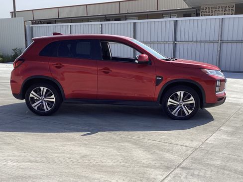 Used 2025 Mitsubishi Outlander Sport ES AWD/4WD image 3