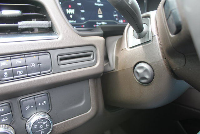 Used 2024 GMC Yukon SLT w/ SLT Luxury Package AWD/4WD image 30