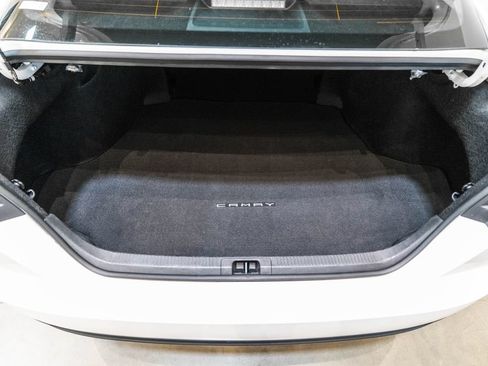 Used 2025 Toyota Camry LE AWD/4WD image 30