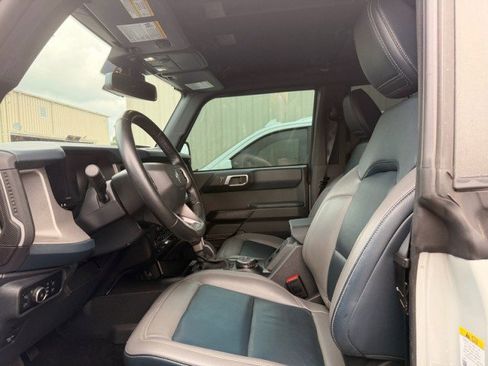 Used 2024 Ford Bronco Outer Banks AWD/4WD image 5