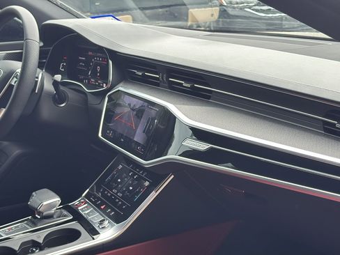 Used 2025 Audi S7 Prestige w/ Prestige Package image 28