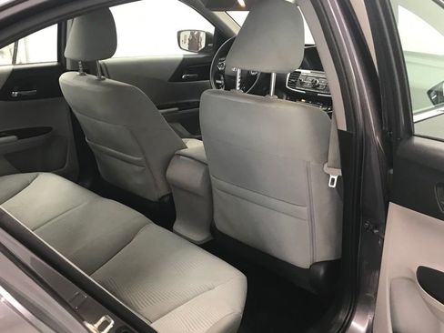 Used 2016 Honda Accord LX image 29