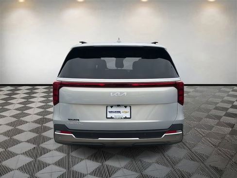 Used 2025 Kia Carnival SX image 6