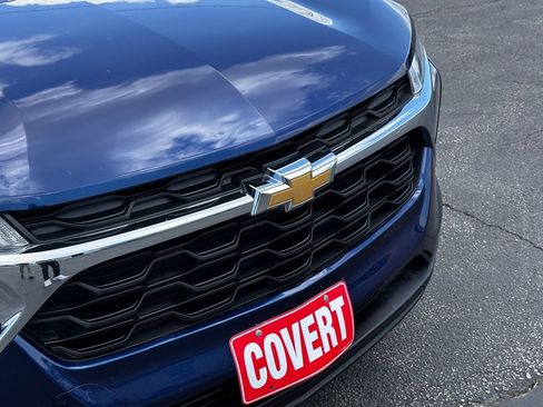 Used 2024 Chevrolet Trax LS w/ Driver Confidence Package FWD image 11
