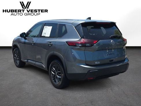 Used 2024 Nissan Rogue S FWD image 8