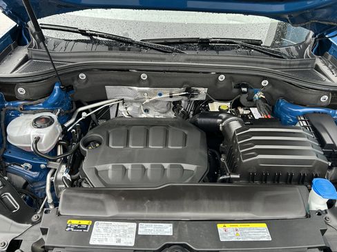 Certified 2025 Volkswagen Atlas Cross Sport SEL R-Line image 30