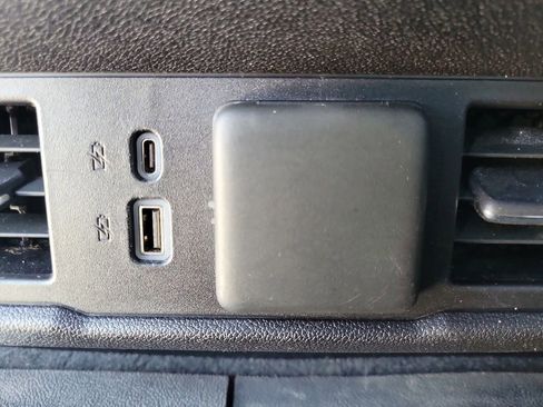 Used 2022 Chevrolet Silverado 1500 RST AWD/4WD image 16