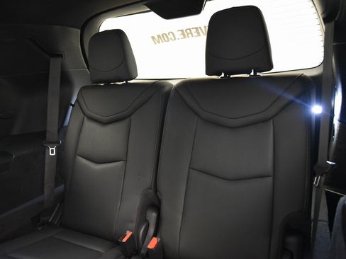 Used 2024 Cadillac XT6 Premium Luxury w/ Technology Package image 13