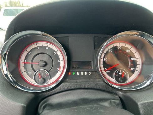 Used 2017 Dodge Grand Caravan SE image 11