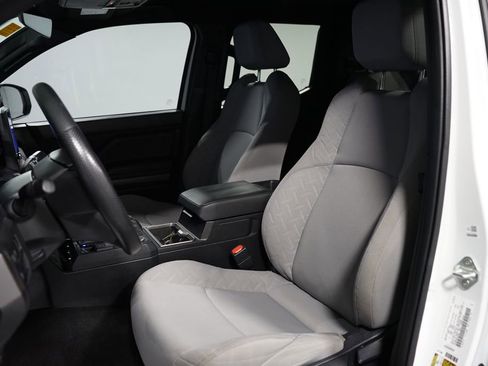 Certified 2024 Toyota Tacoma SR5 image 28