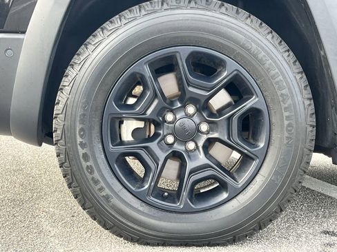 Used 2021 Jeep Cherokee Trailhawk w/ Sun, Sound & Nav Group image 12