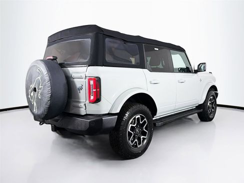 Used 2023 Ford Bronco Outer Banks image 7