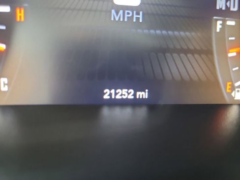 Used 2022 Dodge Challenger R/T w/ Blacktop Package image 28