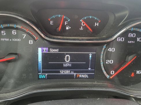 Used 2018 Chevrolet Cruze LT w/ Sun And Sound Package image 26