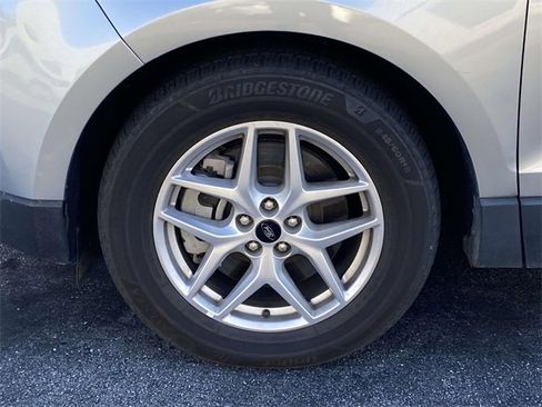 Used 2023 Ford Edge SEL image 9