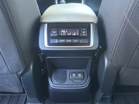 Used 2019 Subaru Ascent Premium image 22