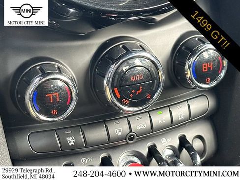 Used 2021 MINI Cooper 2-Door Hardtop image 32