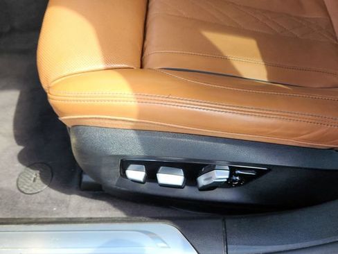 Used 2018 BMW 750i xDrive AWD/4WD image 28