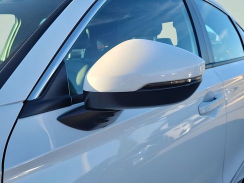 Used 2022 Honda Civic Sport Touring image 12