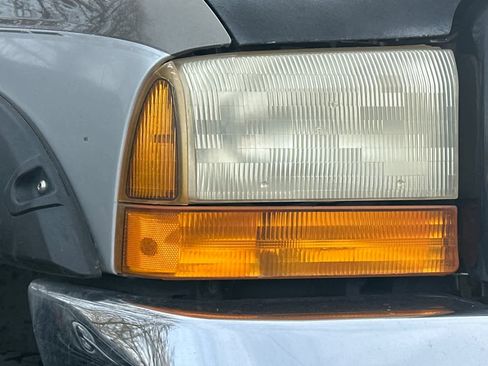 Used 2001 Ford F250 Platinum image 11