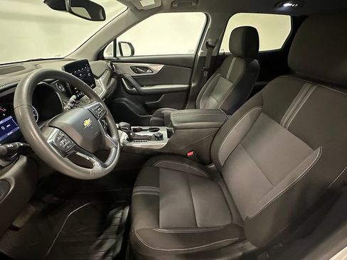 Used 2024 Chevrolet Blazer LT w/ Convenience Package AWD/4WD image 3