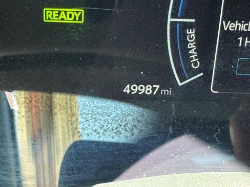 Used 2025 Toyota Camry SE FWD image 19