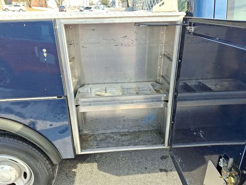 Used 2016 Ford F250 XL w/ Power Equipment Group image 28