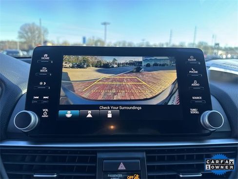 Used 2018 Honda Accord Sport image 19