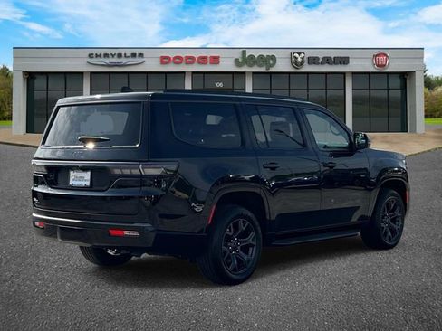 New 2026 Jeep Grand Wagoneer Limited AWD/4WD image 4