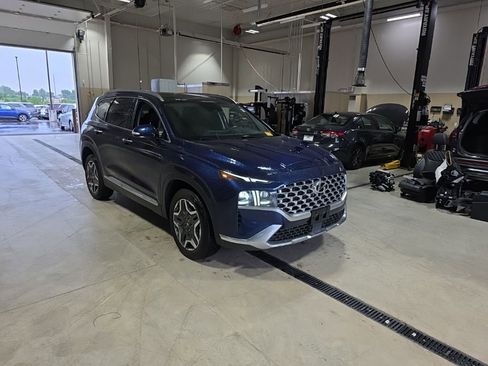 Used 2022 Hyundai Santa Fe Limited w/ Cargo Package FWD image 3