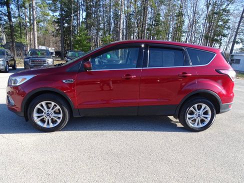 Used 2017 Ford Escape SE image 5