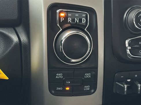 Used 2018 RAM 1500 Big Horn image 23