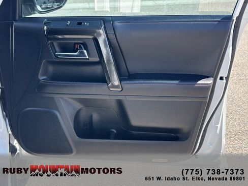 Used 2023 Toyota 4Runner TRD Off-Road Premium w/ Moonroof Package AWD/4WD image 26