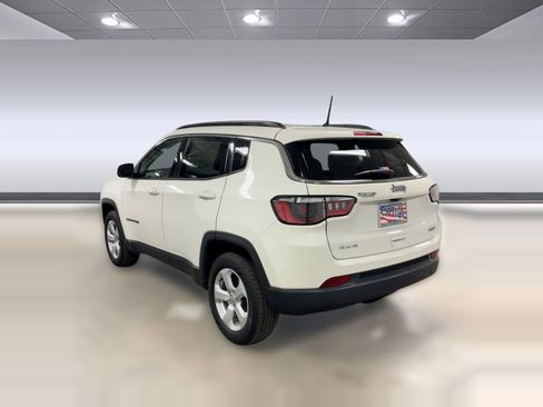 Used 2018 Jeep Compass Latitude w/ Cold Weather Group image 3