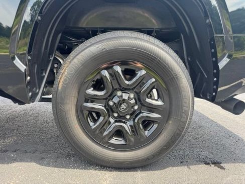Used 2023 Toyota Tundra SR AWD/4WD image 12