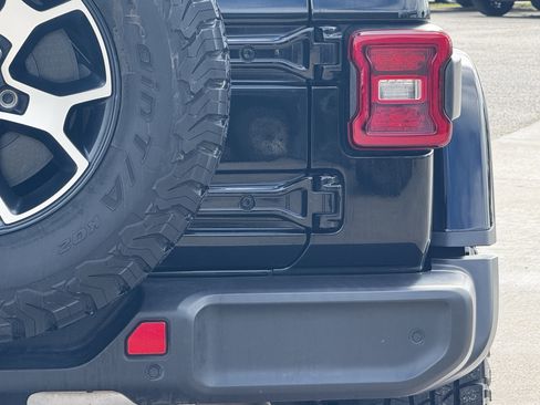 Used 2021 Jeep Wrangler Unlimited Rubicon image 10