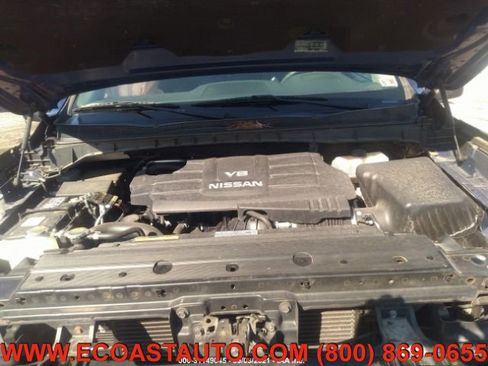 Used 2017 Nissan Titan SV image 6