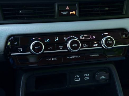 Used 2024 Honda Pilot Touring image 33