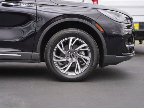 Used 2024 Lincoln Corsair FWD w/ Equipment Group 101A image 4