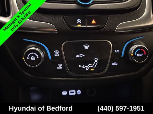 Used 2022 Chevrolet Equinox LT FWD image 18