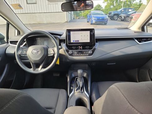 Used 2024 Toyota Corolla LE FWD image 12
