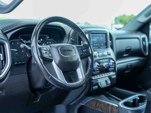 Used 2021 GMC Sierra 3500 Denali w/ Denali Ultimate Package AWD/4WD image 23